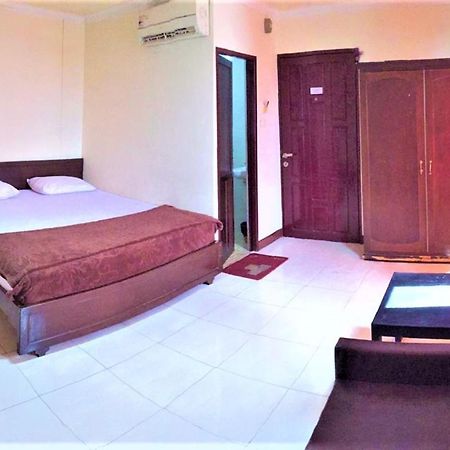 Hotel Aroma Inn Pontianak Ngoại thất bức ảnh